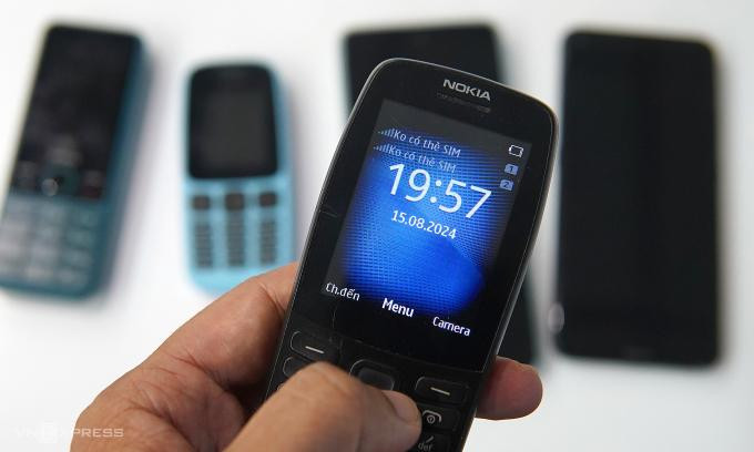 Một điện thoại của Nokia phổ biến tại Việt Nam, bị dừng sử dụng vì không hỗ trợ 4G. Ảnh: Lưu Quý Một điện thoại của Nokia phổ biến tại Việt Nam, bị dừng sử dụng vì không hỗ trợ 4G. Ảnh: Lưu Quý