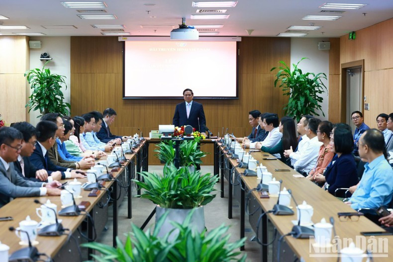 Quang cảnh buổi lễ (Ảnh: Trần Hải). Quang cảnh buổi lễ (Ảnh: Trần Hải).