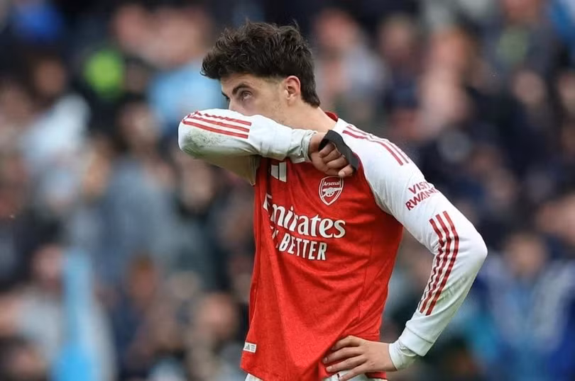 Thất bại của Arsenal gây tranh cãi. Ảnh: Reuters.