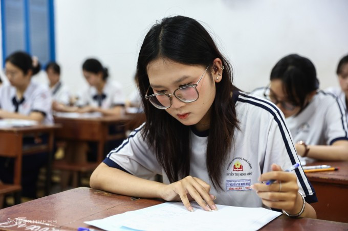 Thí sinh TP HCM thi tốt nghiệp THPT 2025. Ảnh: Quỳnh Trần Thí sinh TP HCM thi tốt nghiệp THPT 2025. Ảnh: Quỳnh Trần