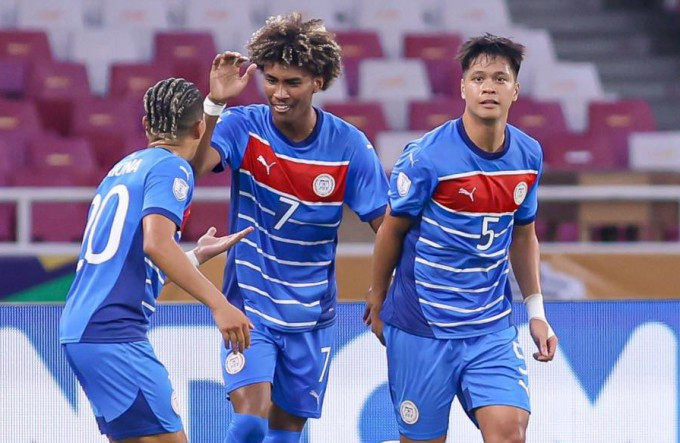 Tiền đạo Banatao (7) ghi hai bàn giúp Philippines thắng Malaysia 2-0 ở lượt một bảng A giải bóng đá U23 Đông Nam Á, tại sân Bung Karno, Indonesia, chiều 15/7. Ảnh: PFF Tiền đạo Banatao (7) ghi hai bàn giúp Philippines thắng Malaysia 2-0 ở lượt một bảng A giải bóng đá U23 Đông Nam Á, tại sân Bung Karno, Indonesia, chiều 15/7. Ảnh: PFF