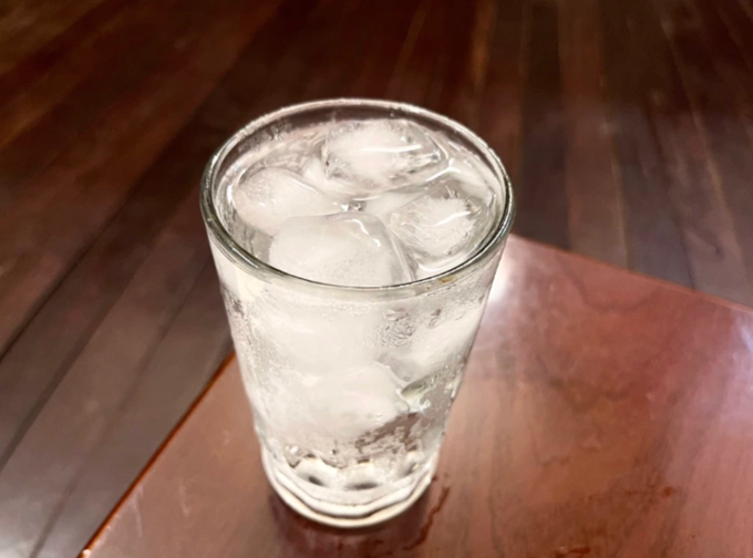 Việc nạp quá nhiều thực phẩm và nước uống có tính lạnh sẽ làm tổn hại "vị khí". Ảnh minh họa: Ly Nguyễn