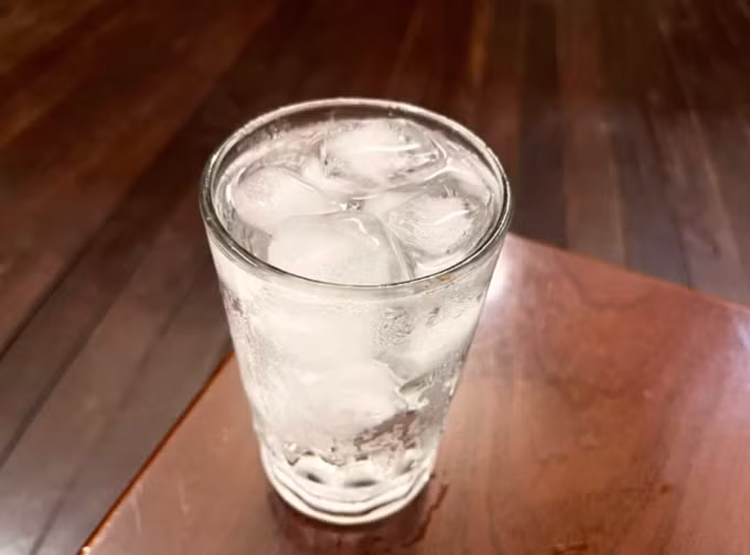 Việc nạp quá nhiều thực phẩm và nước uống có tính lạnh sẽ làm tổn hại "vị khí". Ảnh minh họa: Ly Nguyễn