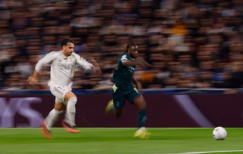 Real Madrid bị dẫn ngược bởi sai lầm nơi hàng thủ.