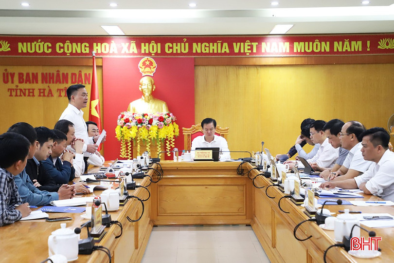 Các đại biểu tham dự buổi làm việc. bqbht_br_34.jpg