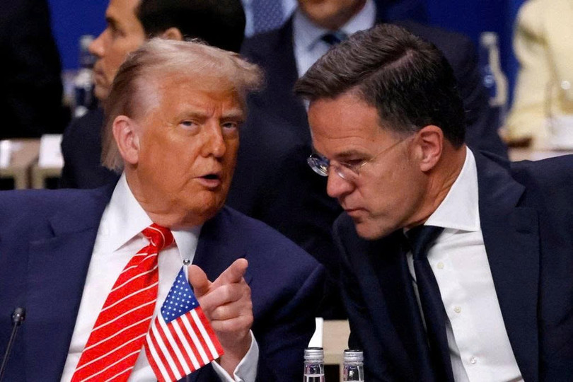 Tổng thống Mỹ Donald Trump và Tổng thư ký NATO Mark Rutte tham dự lễ khai mạc hội nghị thượng đỉnh NATO tại The Hague, Hà Lan ngày 25/6 (Ảnh: Reuters). 1.jpg