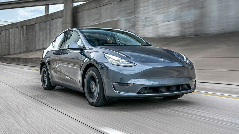 Tại thị trường Trung Quốc, Model Y là mẫu xe có doanh số tốt nhất trong toàn bộ dải sản phẩm của Tesla. Ảnh: Car and Driver. Tại thị trường Trung Quốc, Model Y là mẫu xe có doanh số tốt nhất trong toàn bộ dải sản phẩm của Tesla. Ảnh: Car and Driver.