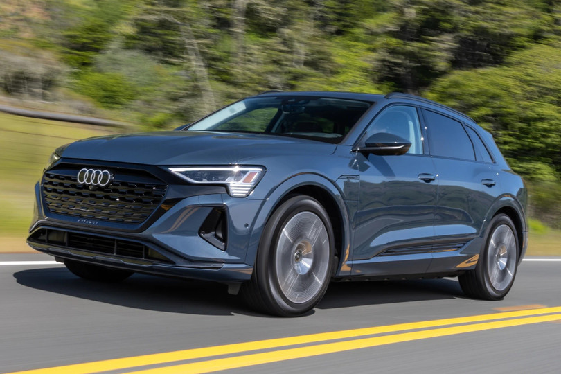 Trong tháng 10/2025, doanh số toàn cầu của các mẫu xe thuần điện (BEV) và xe hybrid sạc điện (PHEV) đã tăng 23% đạt 1,9 triệu xe, với các thị trường trọng điểm là châu Âu và Trung Quốc.