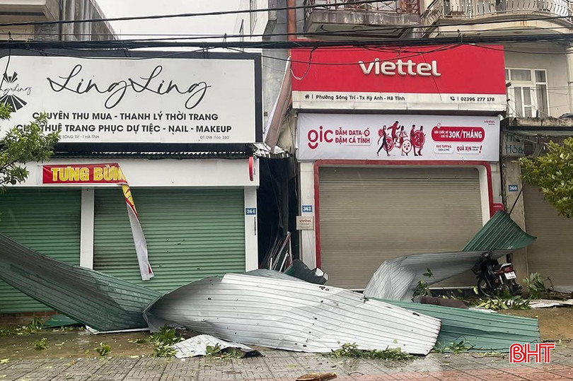 Mái tôn bị gió bão thổi bay tại phường Sông Trí bqbht_br_a2.jpg