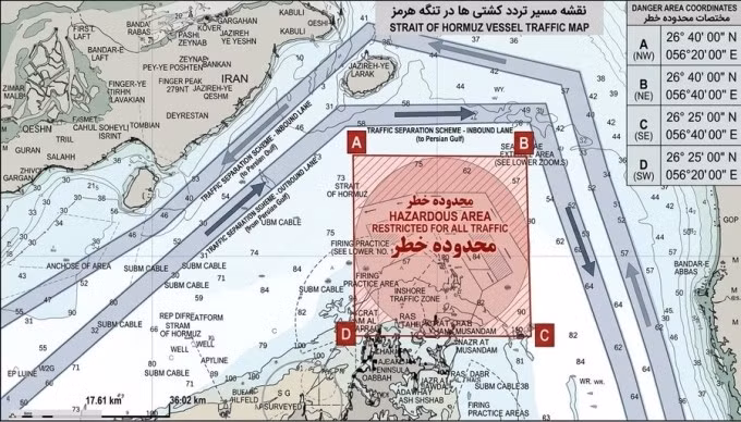 Lộ trình di chuyển (màu xám) và vùng nguy hiểm, nghi có thủy lôi (đỏ) ở eo biển Hormuz do Iran công bố ngày 9/4. Ảnh: IRGC