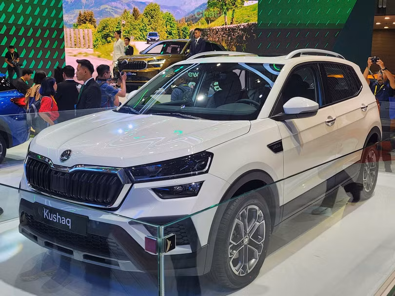 Skoda nhiều khả năng mở bán mẫu SUV cỡ B/B+ Kushaq tại Việt Nam vào quý II-III. Mẫu xe lần đầu tiên giới thiệu với người dùng tại VMS 2024 với kích thước lần lượt 4.221 x 1.760 x 1.612 mm, chiều dài cơ sở 2.651 mm. Hiện tại chưa rõ động cơ của Kushaq tại Việt Nam.