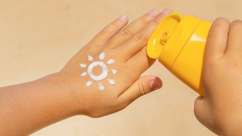 Cục Quản lý Dược (Bộ Y tế) yêu cầu rà soát toàn diện các loại kem chống nắng trên toàn quốc, kiểm tra chỉ số SPF Cục Quản lý Dược (Bộ Y tế) yêu cầu rà soát toàn diện các loại kem chống nắng trên toàn quốc, kiểm tra chỉ số SPF