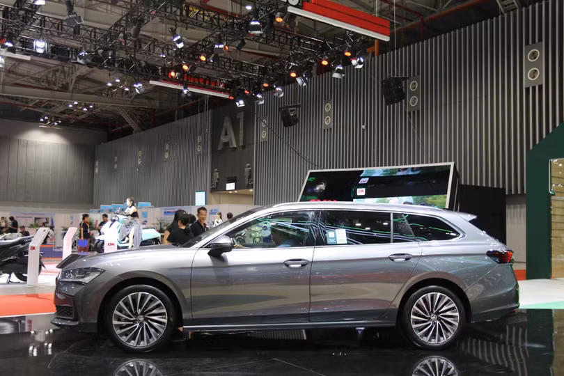 Sau dịp Lễ 30/4 - 1/5, thị trường ôtô Việt hứa hẹn trở nên sôi động hơn với sự gia nhập của nhiều mẫu xe "lạ mà quen". Trong đó, 2 cái tên Hàn Quốc dự kiến gây sức nóng khi được thay đổi thiết kế.