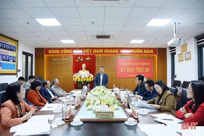 Chủ nhiệm UBKT Tỉnh ủy Hà Văn Trọng chủ trì Kỳ họp thứ 39 của UBKT Tỉnh ủy Hà Tĩnh.