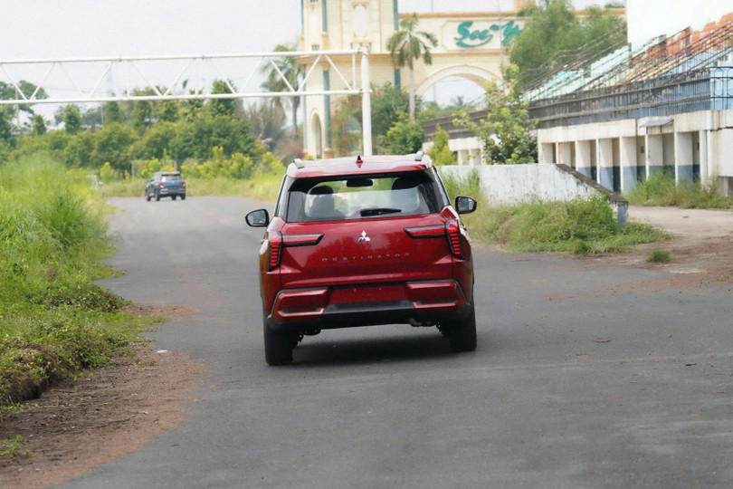 Chiếc Destinator bị bắt gặp khi đang lái thử tại thành phố Tây Ninh.