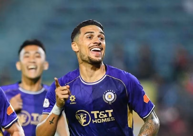 Hoàng Hên tỏa sáng trước CLB CAHN.