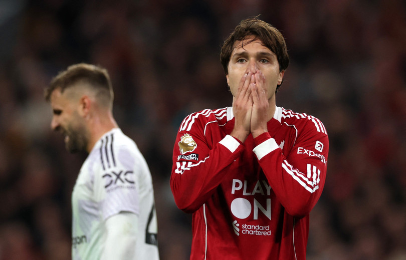 Niềm vui của CĐV Liverpool không kéo dài lâu. Niềm vui của CĐV Liverpool không kéo dài lâu.