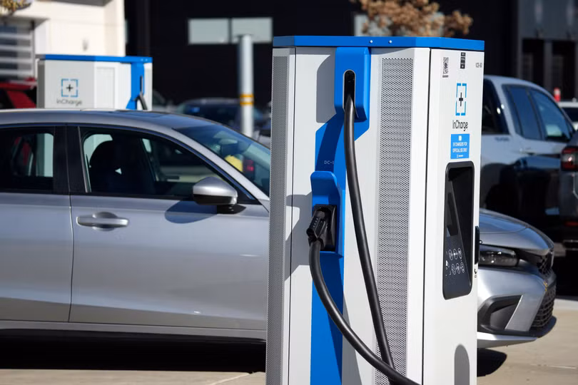 Đề xuất này diễn ra khi nhu cầu thị trường đối với loại phương tiện này ngày một giảm sút. Đồng thời, các hãng xe cũng như nhà cung cấp phụ kiện tại Đức đã lên kế hoạch sa thải hàng chục nghìn nhân sự trong phân khúc này.