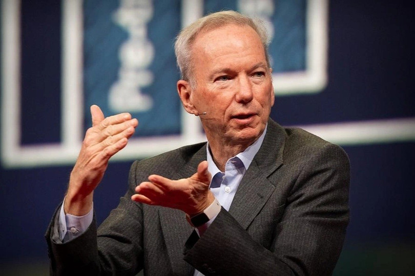Cựu CEO Google Eric Schmidt (Ảnh: Vbee). a1.jpg