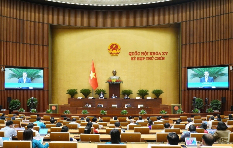 Các đại biểu dự kỳ họp thứ 9 tại Hội trường Diên Hồng, sáng 13/5 (Ảnh: Hồng Phong). 123-9400.jpg