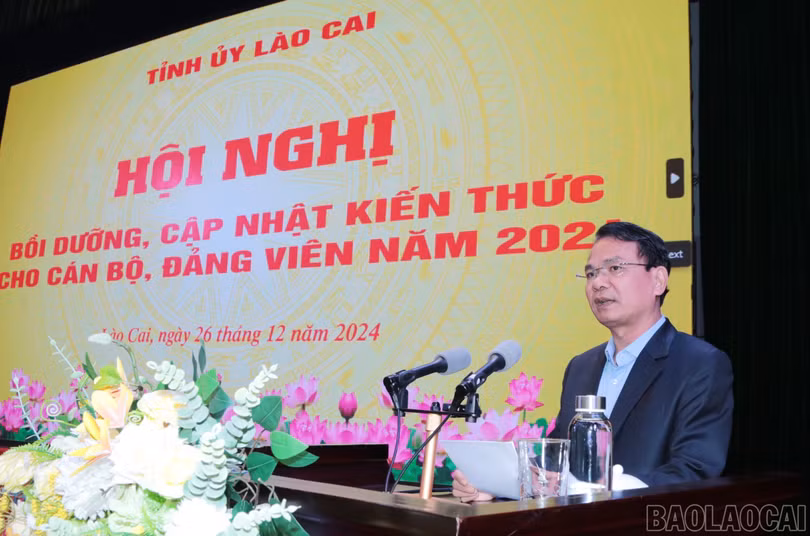 Bí thư Tỉnh ủy Đặng Xuân Phong kết luận hội nghị.