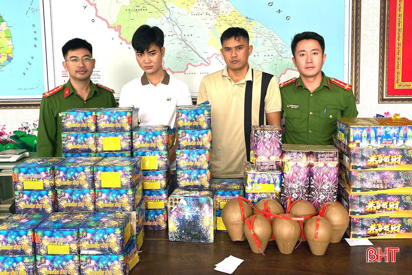 Các đối tượng Nguyễn Anh Tuấn và Nguyễn Sỹ Cường bị tổ trinh sát bắt tại TP Hồ Chí Minh