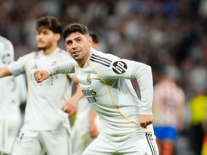 Federico Valverde mừng bàn mở tỷ số trong trận Real hòa Girona 1-1 ở vòng 31 La Liga trên sân Bernabeu, Madrid, Tây Ban Nha ngày 10/4/2026. Ảnh: AFP
