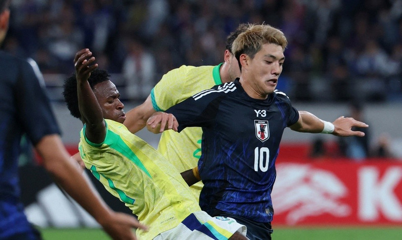 Tuyển Nhật Bản trừng phạt sai lầm của hàng thủ Brazil.