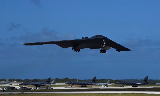 Oanh tạc cơ B-2 Spirit cất cánh từ căn cứ Andersen ở đảo Guam năm 2018. Ảnh: Reuters