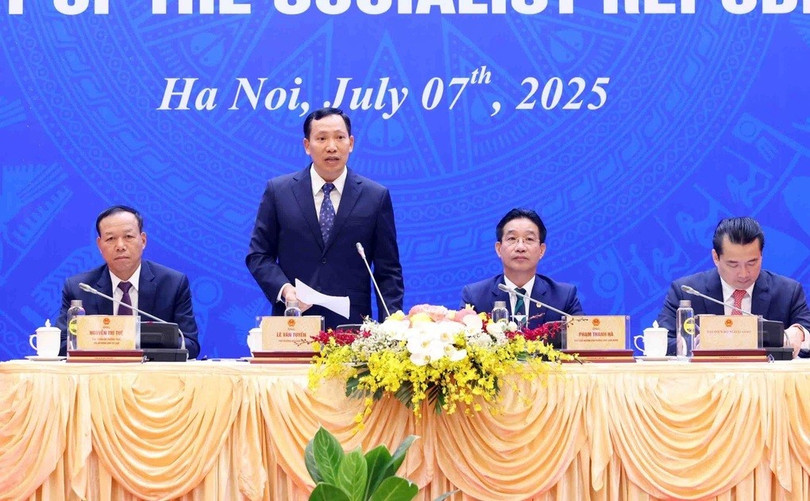 Thượng tướng Lê Văn Tuyến, Thứ trưởng Bộ Công an, thông tin tại họp báo (Ảnh: CTV). a1-7005.jpg