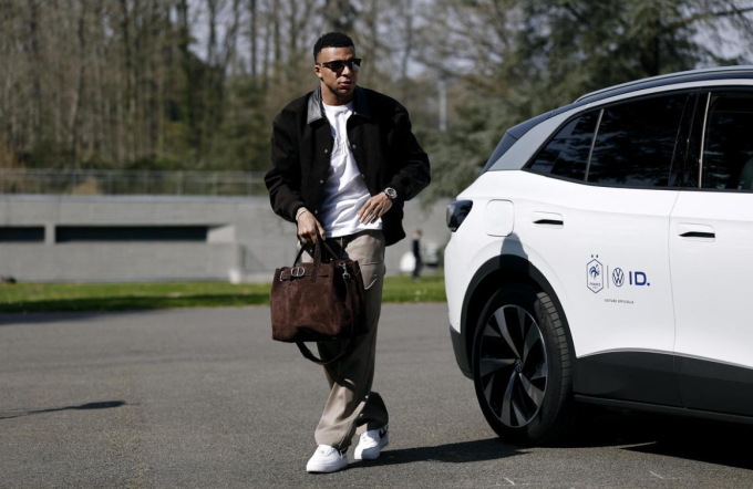 Kylian Mbappe hội quân cùng tuyển Pháp ngày 23/3. Ảnh: Reuters