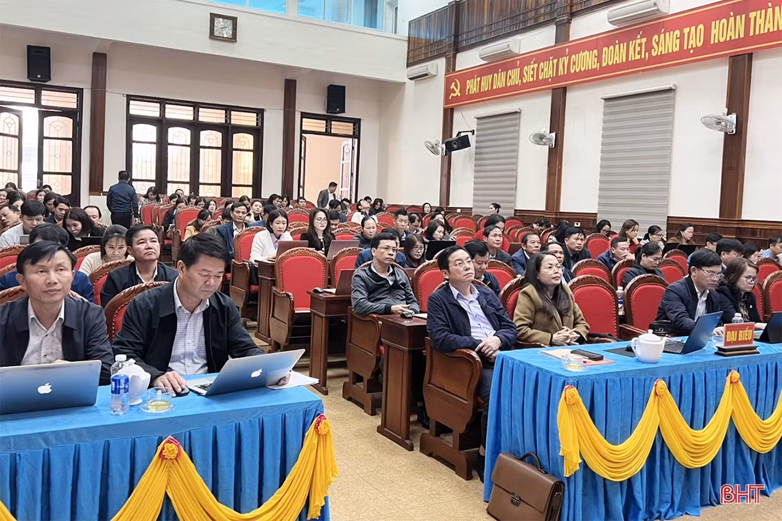 Đẩy mạnh công tác tuyên truyền, cụ thể hoá các nội dung của Nghị quyết Hội nghị Trung ương 8