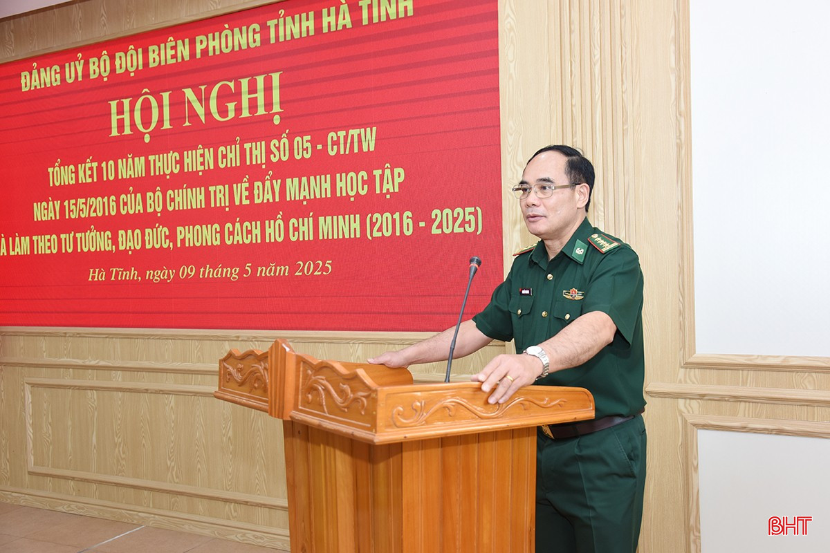 Đại tá Nguyễn Thái Bình - Bí thư Đảng ủy, Chính ủy BĐBP tỉnh phát biểu tiếp thu chỉ đạo của lãnh đạo tỉnh và nhấn mạnh một số nhiệm vụ trọng tâm cần thực hiện thời gian tới. bqbht_br_dsc-7725-copy.jpg