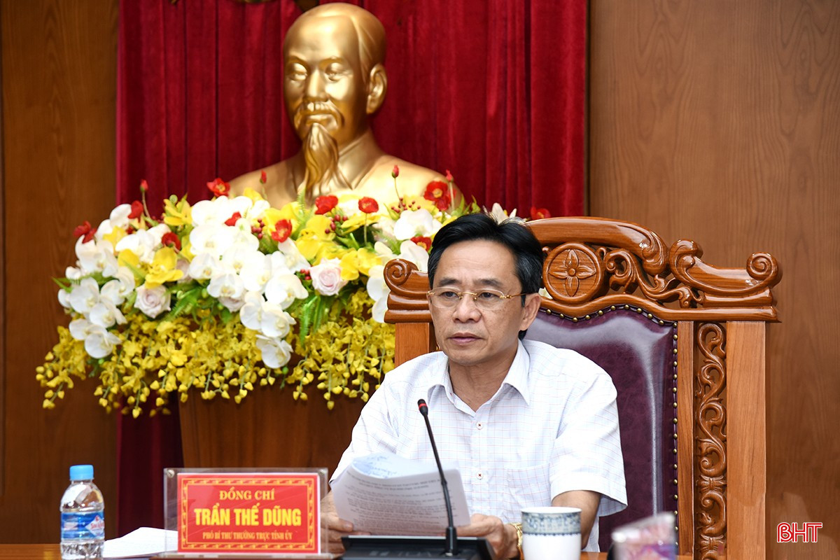 Phó Bí thư Thường trực Tỉnh ủy Trần Thế Dũng kết luận cuộc họp. bqbht_br_dsc-8695-copy.jpg