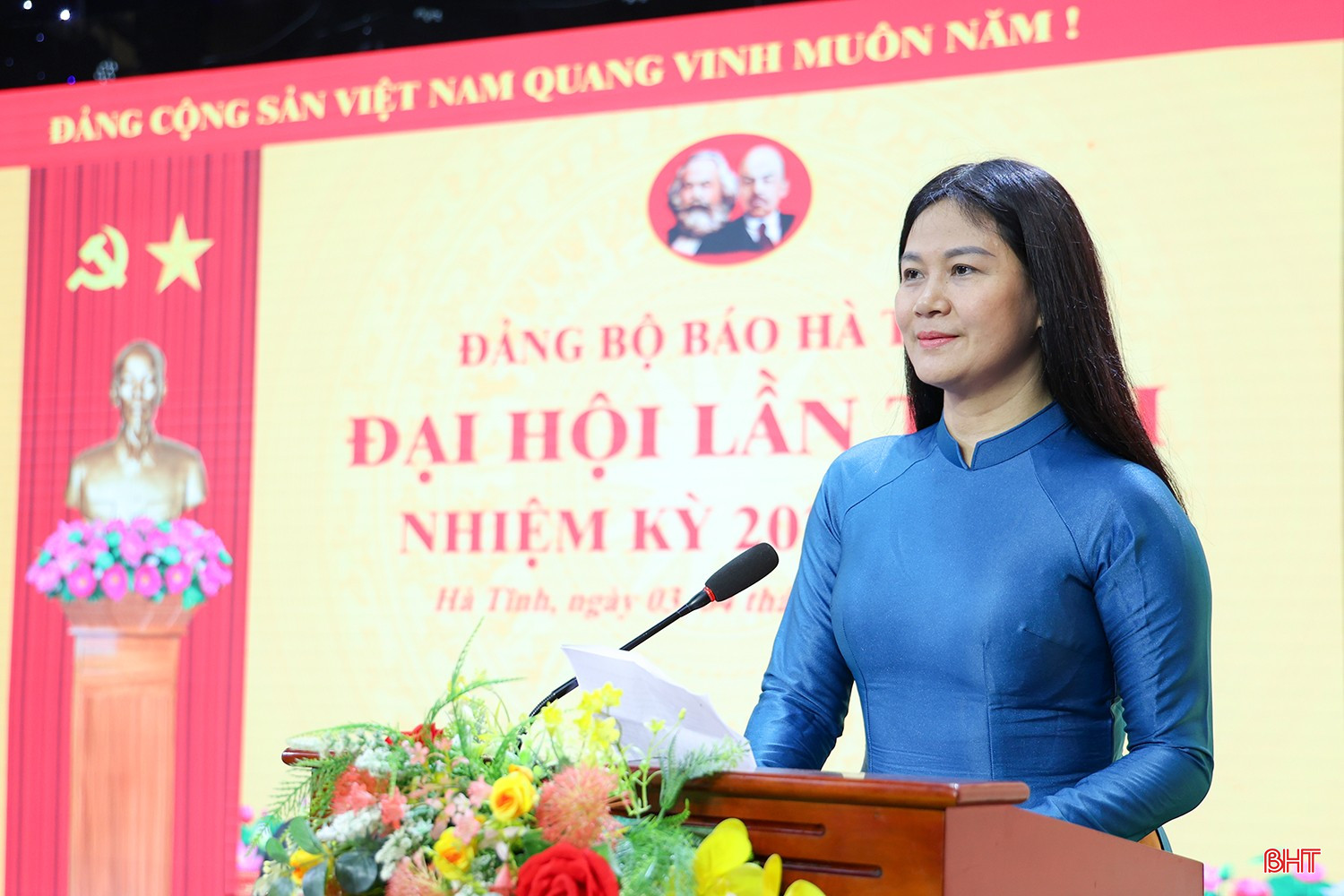 Đồng chí Nguyễn Thị Hạnh Loan - Phó Bí thư Chi bộ, Phó Trưởng phòng Phát thanh - Truyền hình phát biểu tham luận. bqbht_br_aimg-1359.jpg