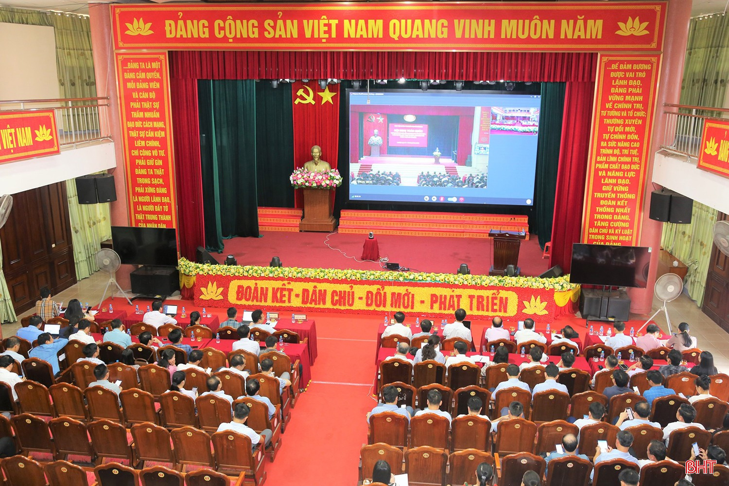 Điểm cầu huyện Thạch Hà. bqbht_br_508098847-4158666934415215-6816101951434877606-n.jpg