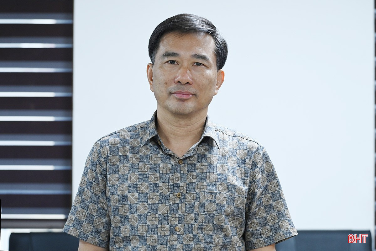 Giám đốc Sở VH-TT&DL Nguyễn Viết Trường phát biểu góp ý tại hội nghị. bqbht_br_dsc-86d23.jpg