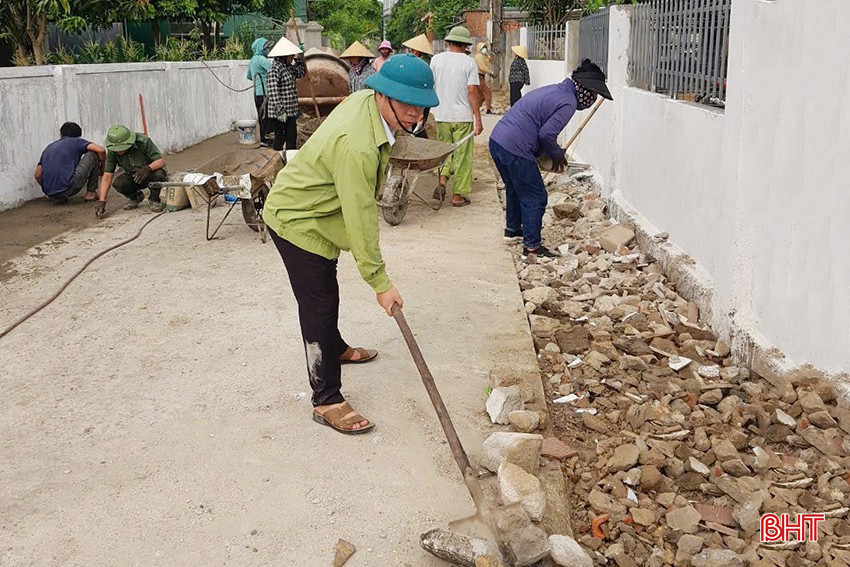 Cán bộ, Nhân dân xã Mai Phụ tích cực xây dựng nông thôn mới. bqbht_br_dfasfdsdf.jpg