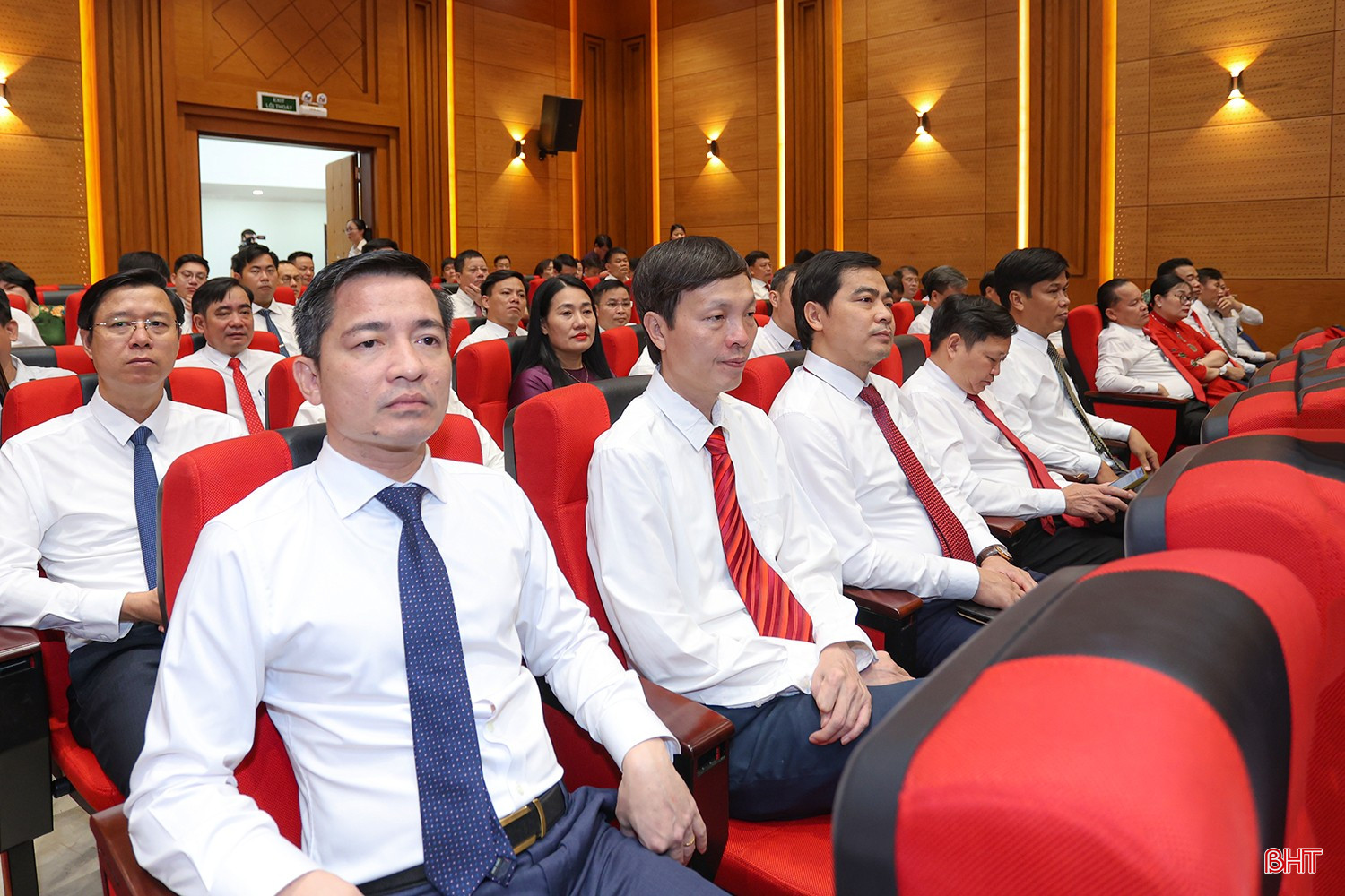 Đại biểu dự buổi lễ công bố sáng 30/6. bqbht_br_aimg-9787.jpg