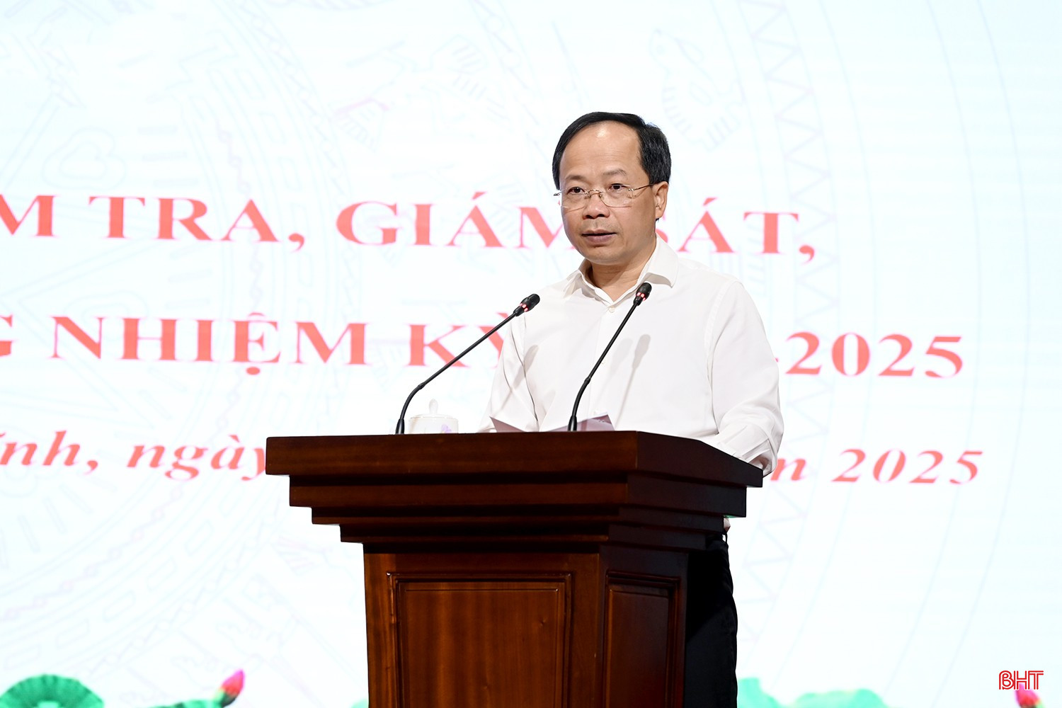 Bí thư Tỉnh ủy Nguyễn Duy Lâm kết luận hội nghị. bqbht_br_dsc-94d34.jpg