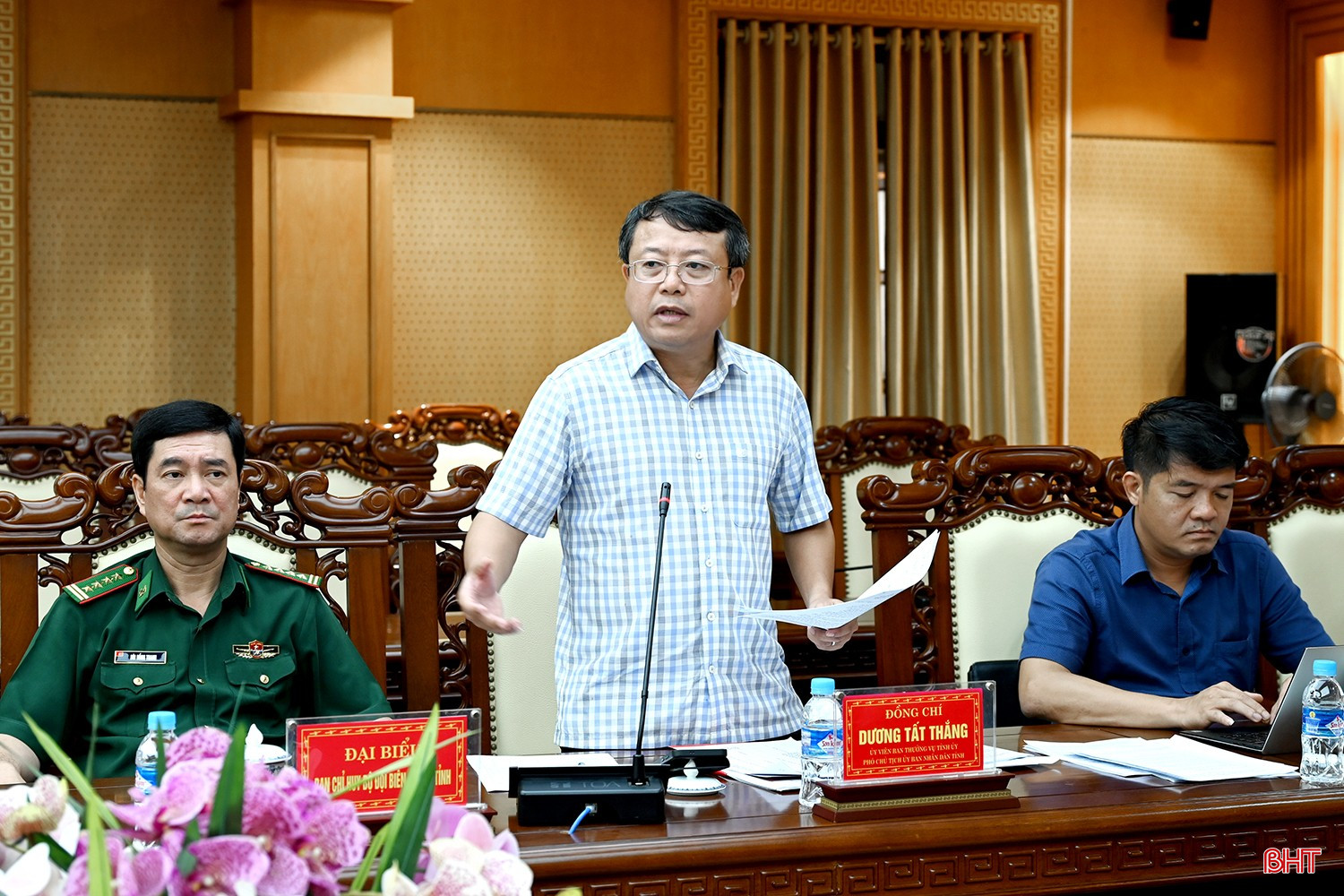 Đồng chí Dương Tất Thắng - Phó Chủ tịch UBND tỉnh, Phó Trưởng BCĐ tỉnh phát biểu tại cuộc họp. bqbht_br_dsc-d7869-9675.jpg