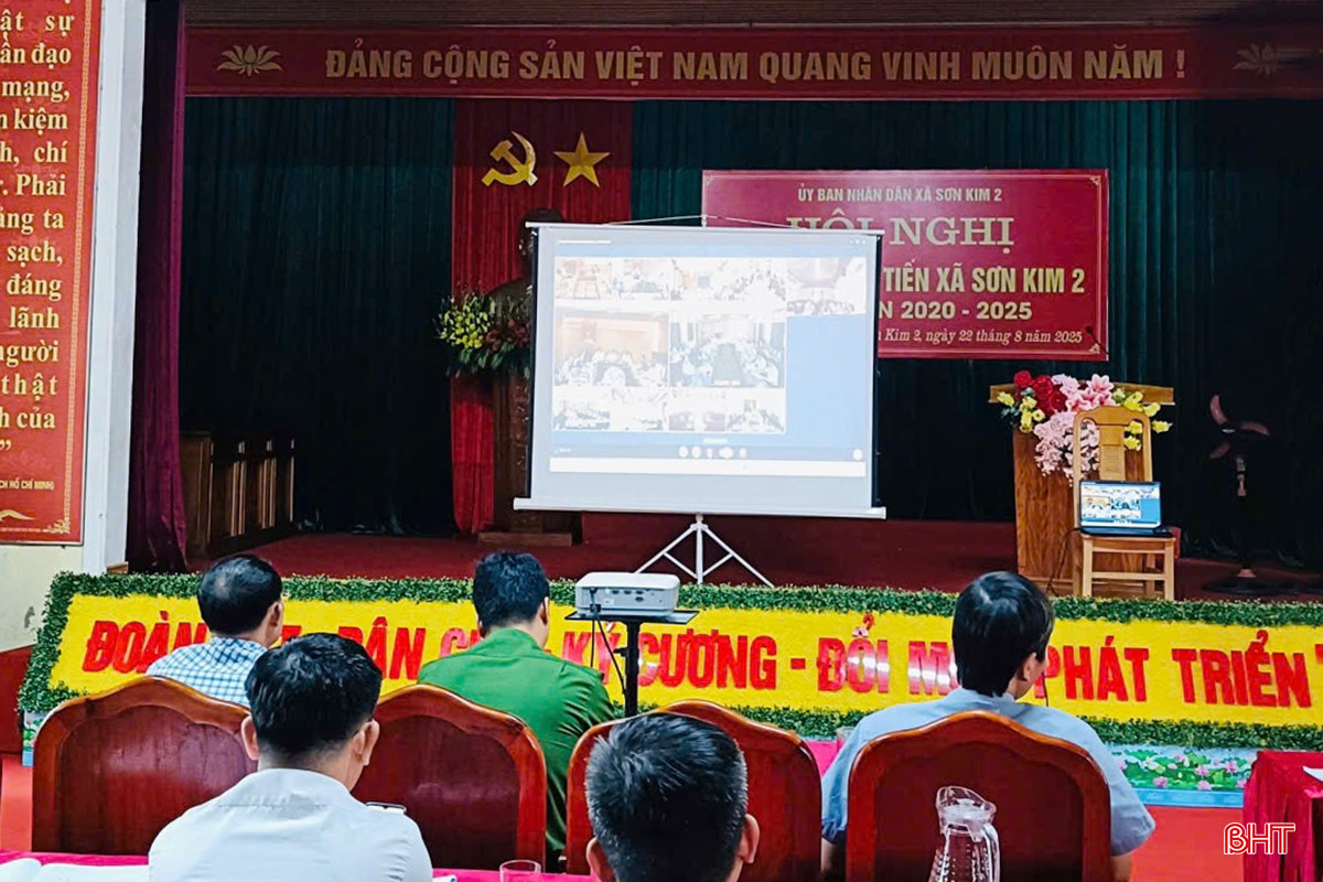Điểm cầu xã Sơn Kim 2. bqbht_br_z6948829791766-a16509071c1c8d32aa288ed8c8f914e0.jpg