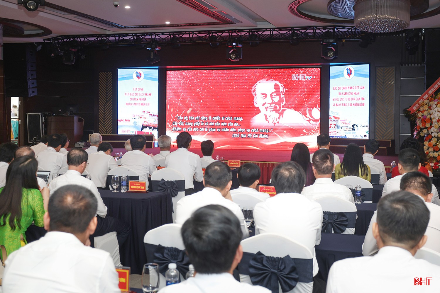 Đại biểu theo dõi phim tài liệu “Báo chí Hà Tĩnh trong dòng chảy trăm năm” bqbht_br_aimg-7530.jpg