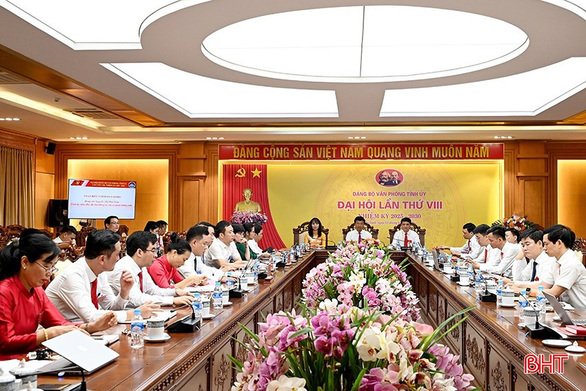 Đại hội Đảng bộ Văn phòng Tỉnh ủy diễn ra vào tháng 6/2025 ứng dụng mạnh mẽ công nghệ thông tin. bqbht_br_dsc-5755-copy.jpg
