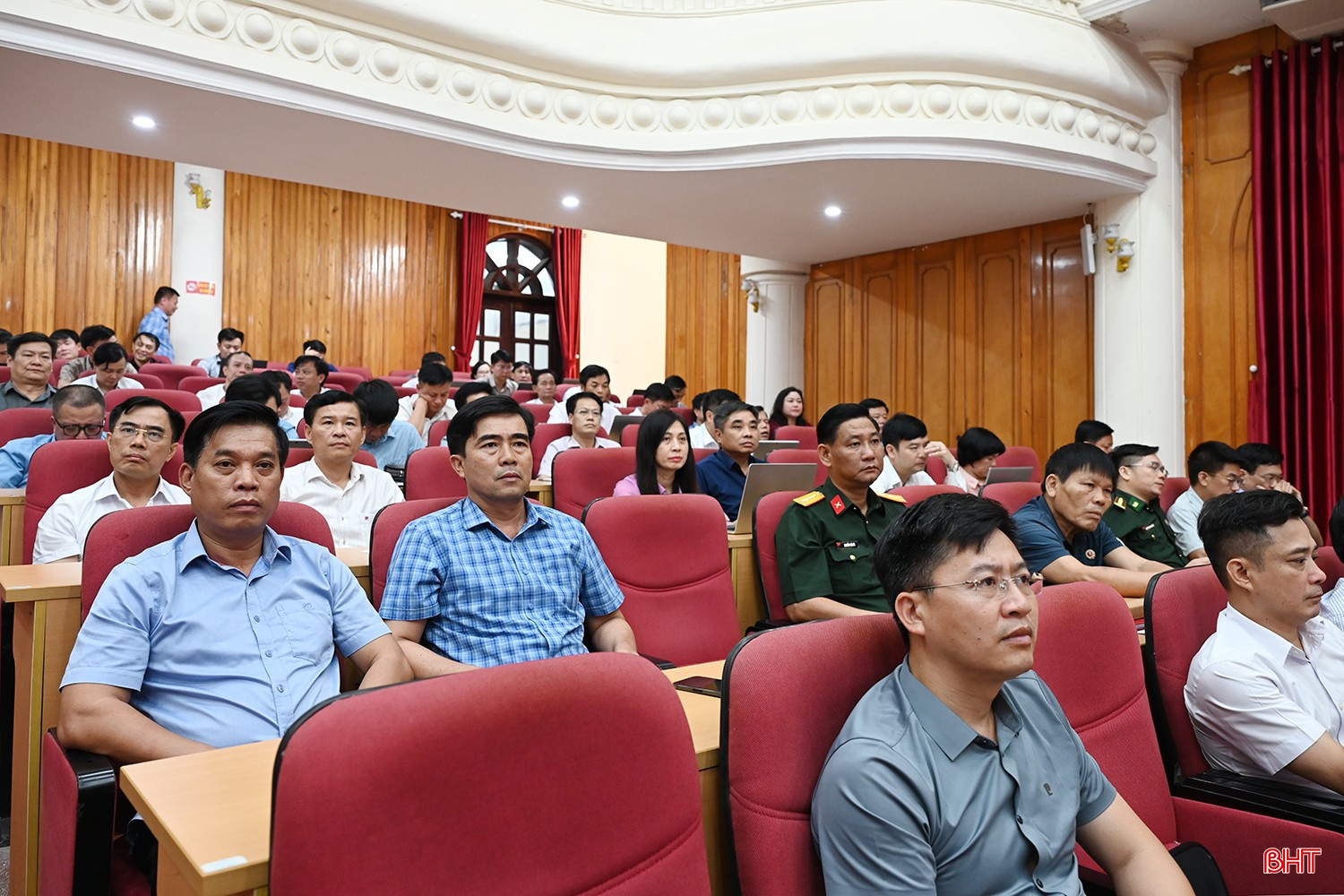 Hội nghị được tổ chức trực tuyến từ điểm cầu UBND tỉnh đến các điểm cầu cấp huyện, cấp xã. bqbht_br_dsfc-6851.jpg