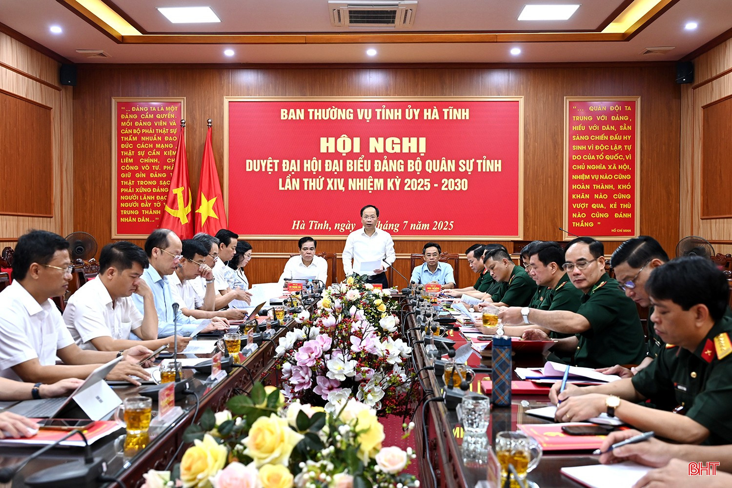 Các đồng chí Thường trực Tỉnh ủy chủ trì hội nghị. bqbht_br_dsc-8116a-copy.jpg