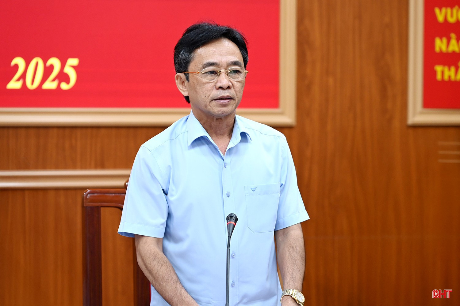 Phó Bí thư Thường trực Tỉnh ủy Trần Thế Dũng phân tích những nội dung Đảng ủy Quân sự tỉnh cần bổ sung, hoàn thiện để đảm bảo tổ chức thành công đại hội. bqbht_br_dsc-8209dd-cdopy.jpg