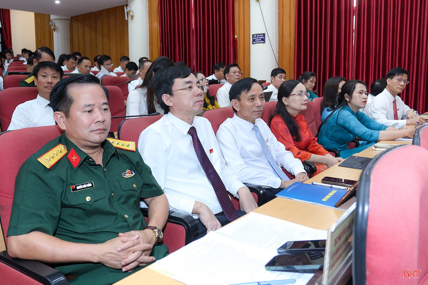 Đại biểu dự kỳ họp. bqbht_br_aimg-1533.jpg