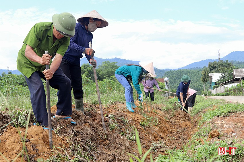 Phong trào thi đua sản xuất, xây dựng nông thôn mới được triển khai khí thế trong Nhân dân. bqbht_br_img-5818-copy.jpg
