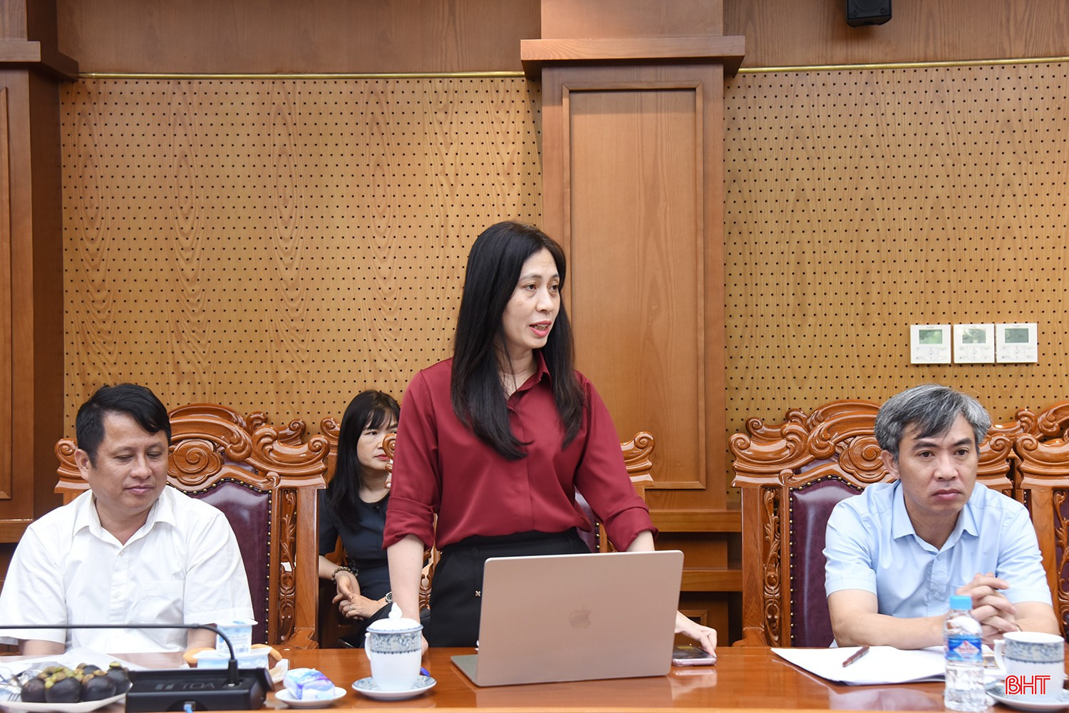 Phó Tổng Biên tập Báo Hà Tĩnh Trương Mai Thủy phát biểu tại buổi làm việc. bqbht_br_dsc-87c61.jpg